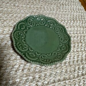 California Pantry Classic Ceramics Green Embossed 6” Plate 2007 Retro